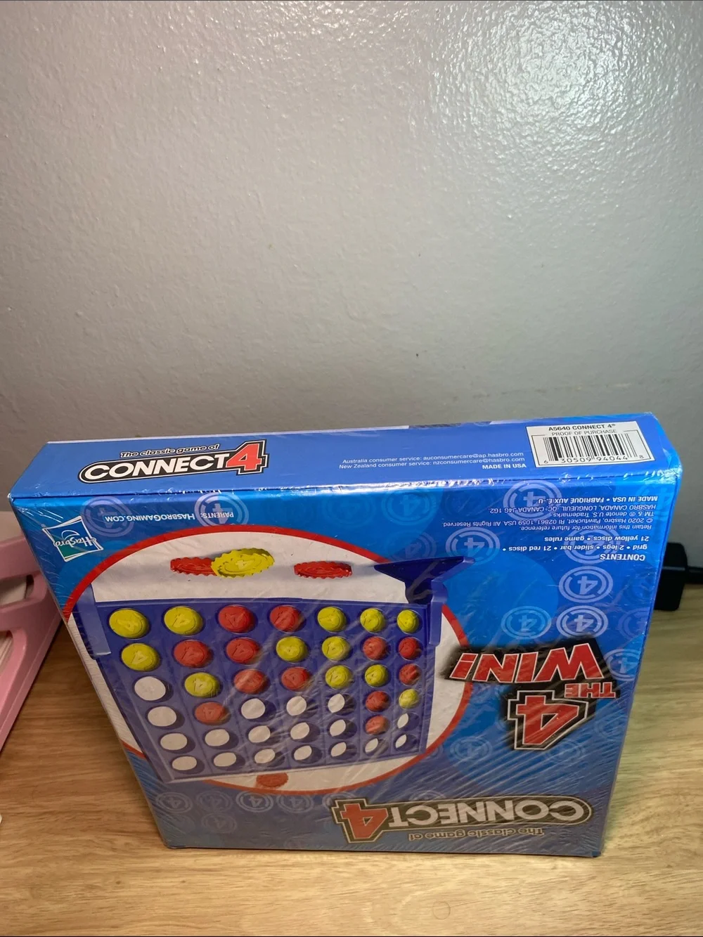 Hasbro CONNECT 4 Classic Game - Red & Yellow